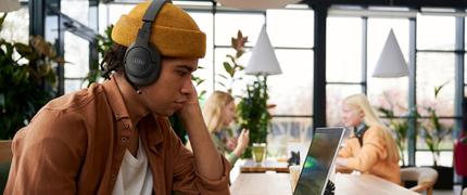 Öronsnäckor på köpet vid köp över 549 kr hos JBL