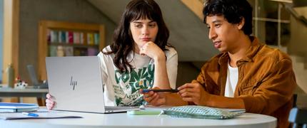 Upp till 50 % + 10 % extra studentrabatt hos HP