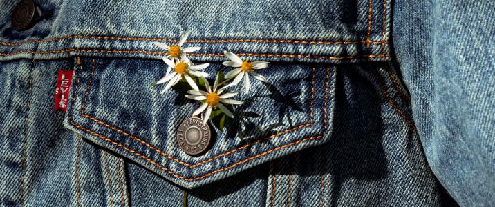 Levi's®
