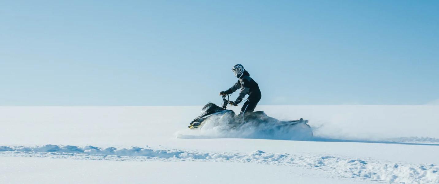 Upp till 40 % + 5 % extra studentrabatt hos Sledstore