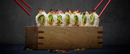 40 % alumnirabatt på Crispy Tofu Teriyaki 10/15-bitar hos Sushi Yama.