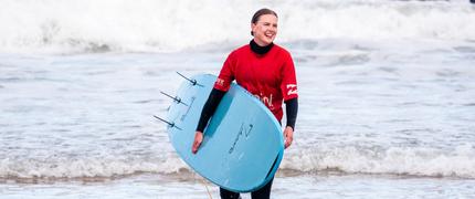 1 000 kr studentrabatt på surfcamp i Portugal