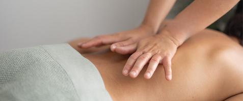 Upp till 30 % + 5 % extra alumnirabatt hos Hälsoresurs