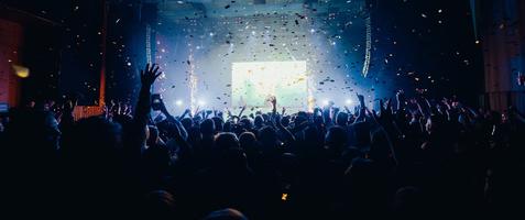 30 % studentrabatt på biljetter till Direktören, Kaptenen & Bakis hos Trädgår'n