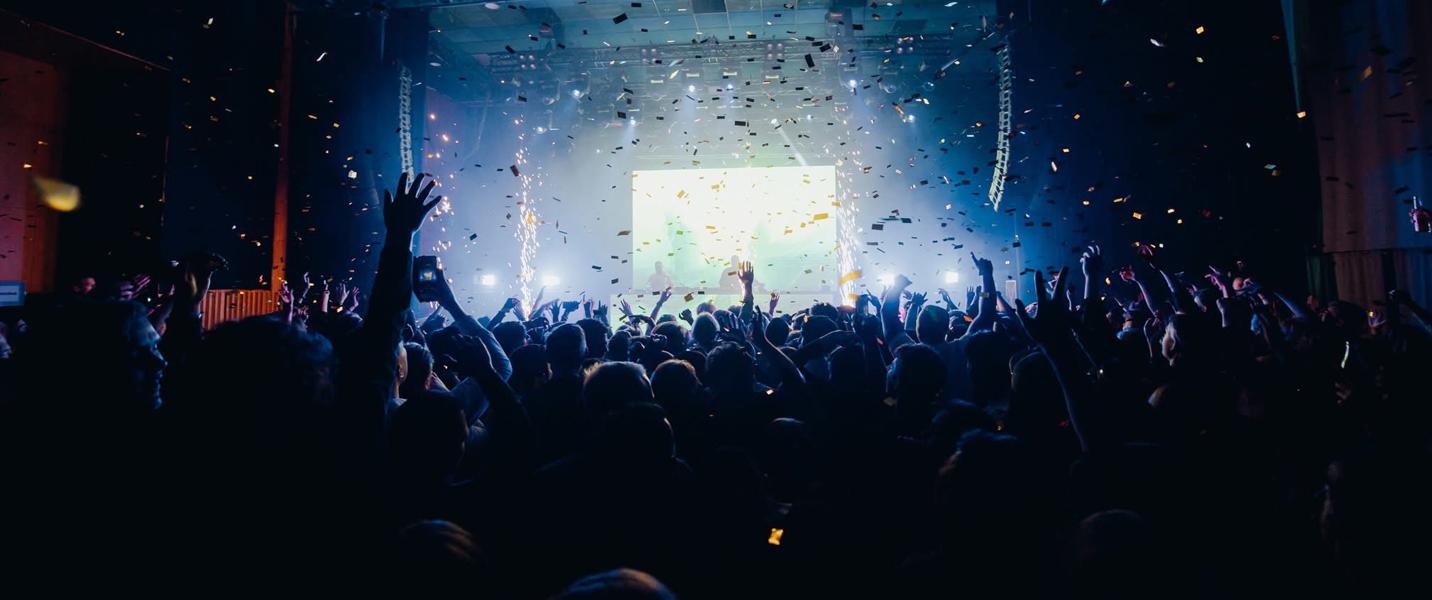 30 % studentrabatt på biljetter till Direktören, Kaptenen & Bakis hos Trädgår'n