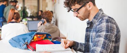 20 % studentrabatt vid köp över 746 kr