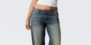 Köp 2 par jeans och få 25 % rabatt