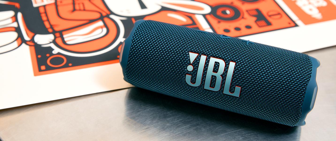 Upp till 40 % alumnirabatt hos JBL