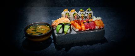 30 % alumnirabatt på Pick & Choose 14/18 bitar hos Sushi Yama