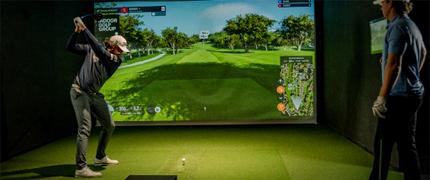 Upp till 49 % alumnirabatt hos Indoor Golf Group